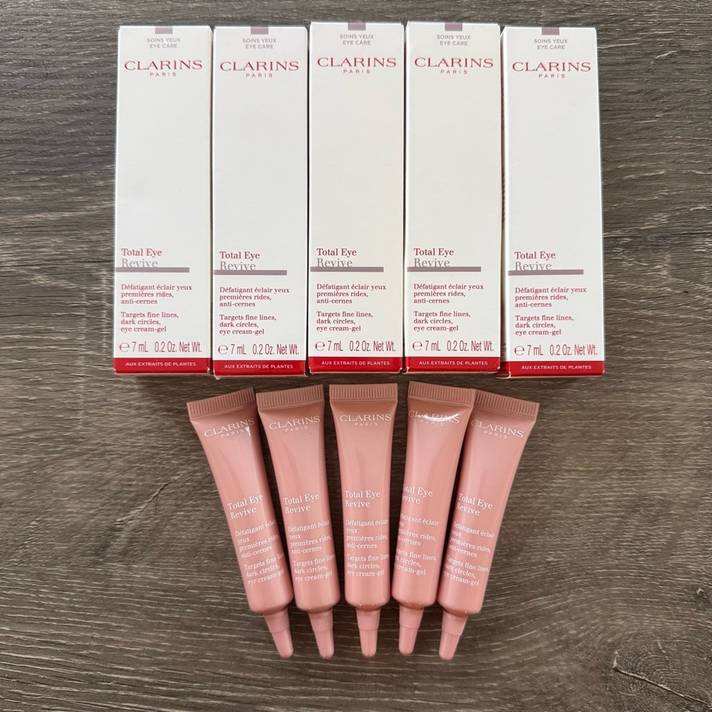 80% off/Clarins Total Eye Revive Targets Fine Lines Gel Travel Size 35ml